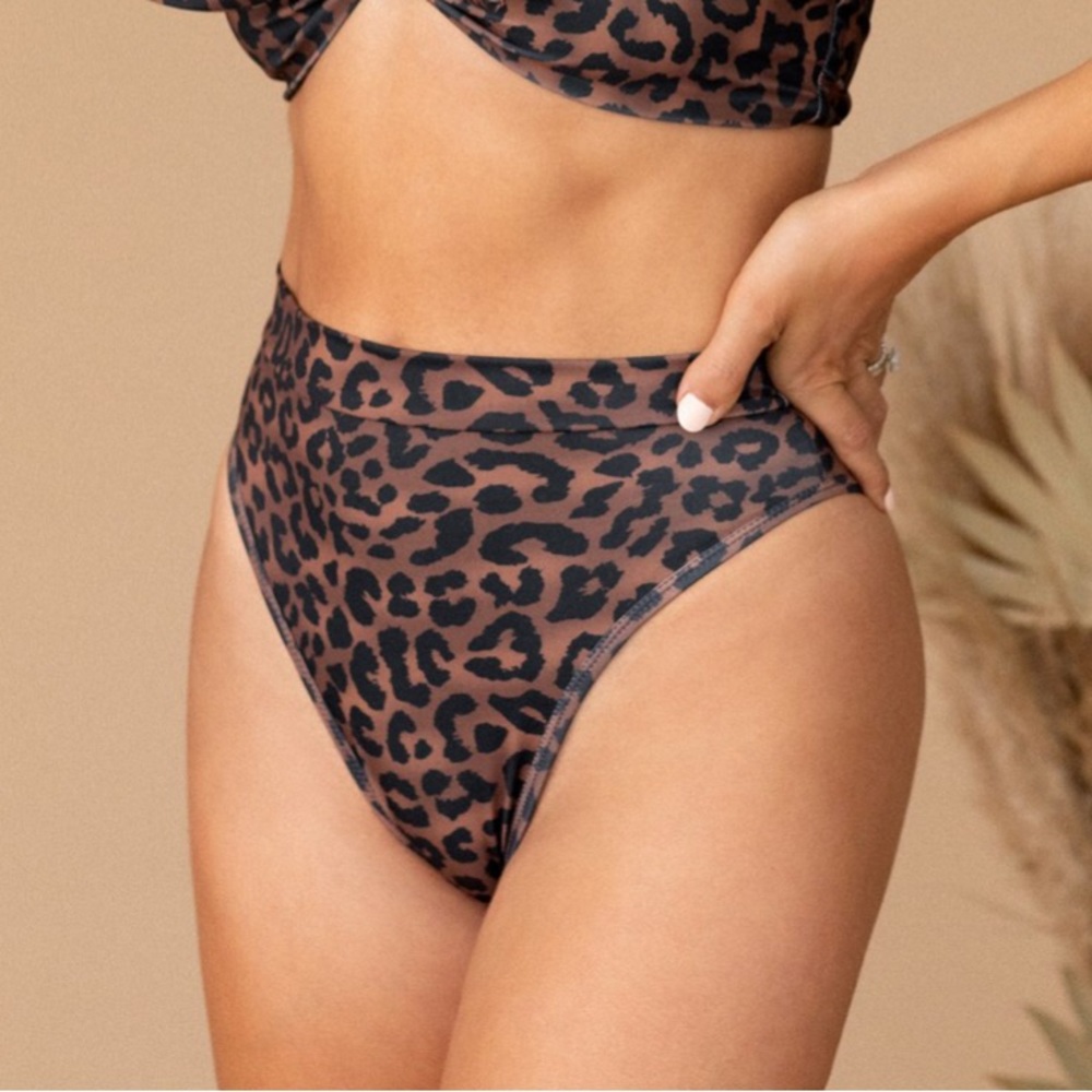 Tan Lines by Sivan Ayla Como bottoms